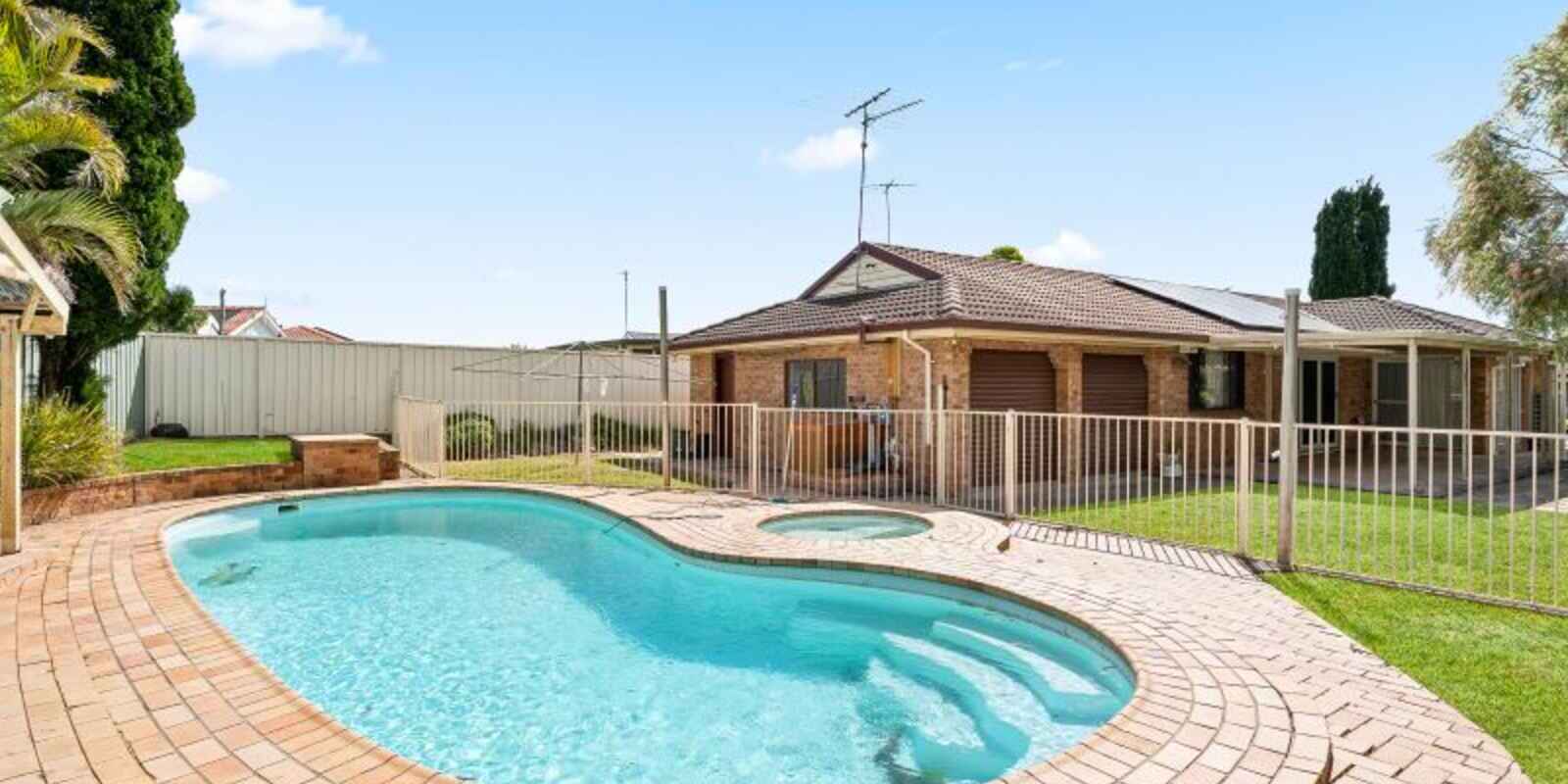 8 Concorde Place St Clair
