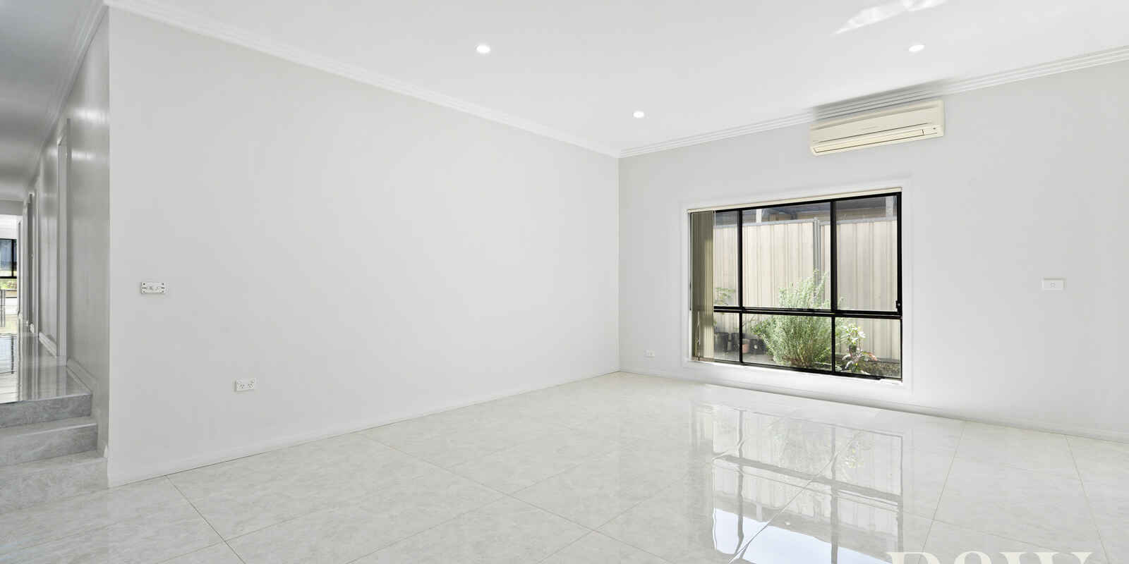 1/111 Melbourne Street Oxley Park