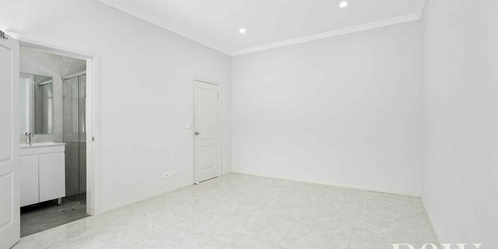 1/111 Melbourne Street Oxley Park