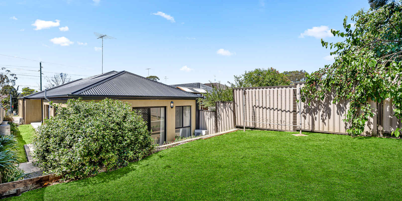 1/111 Melbourne Street Oxley Park