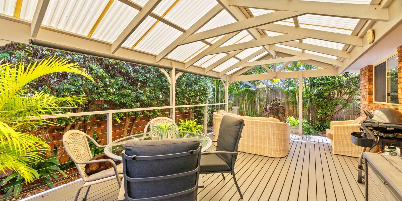 8 Telopea Street Booker Bay 8 Telopea Street Booker Bay