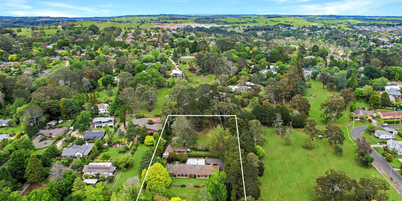 31-33 Robertson Road Moss Vale