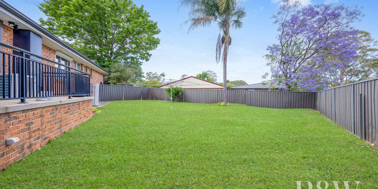8 SWALLOW PLACE Ingleburn