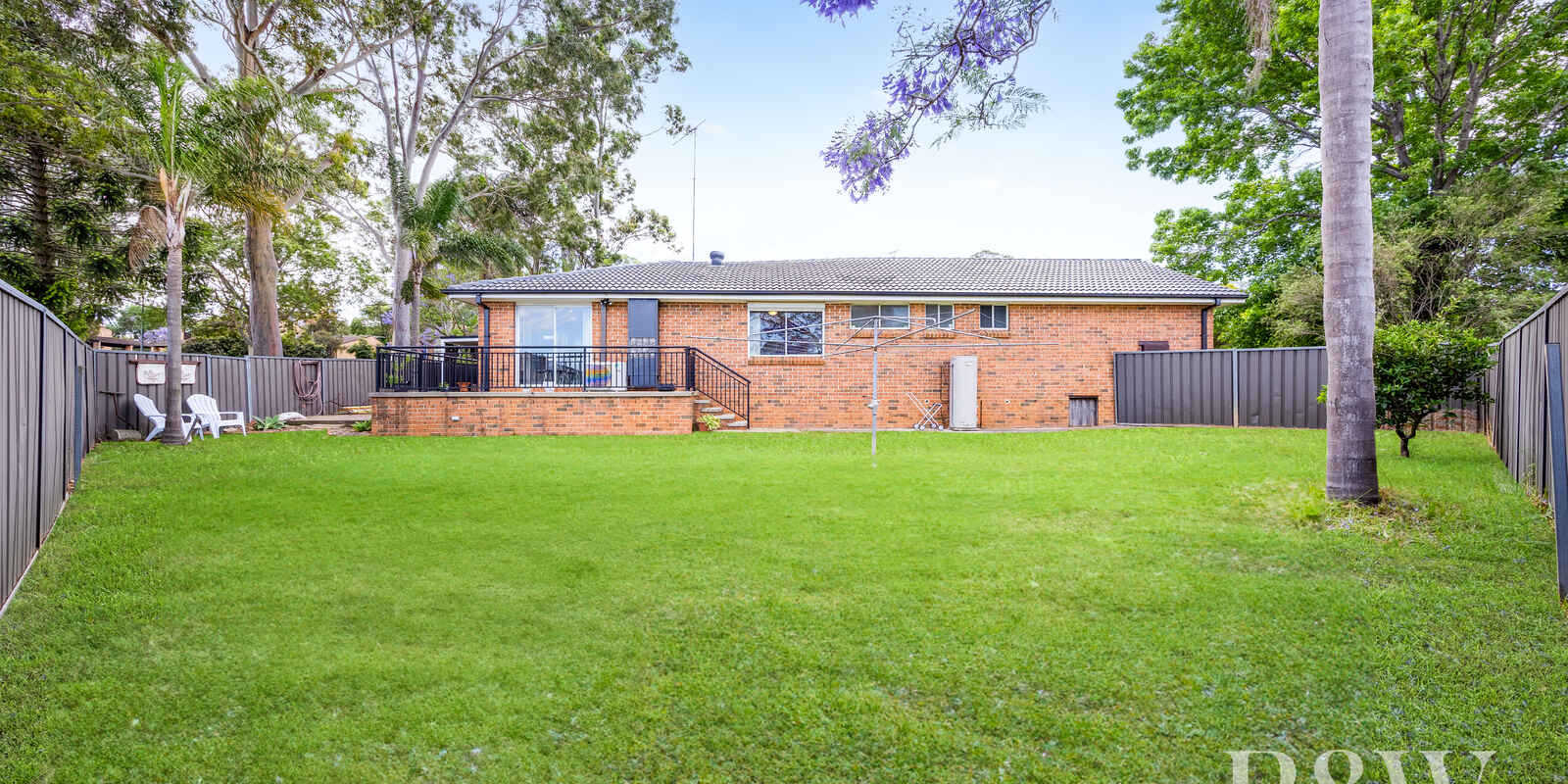8 SWALLOW PLACE Ingleburn