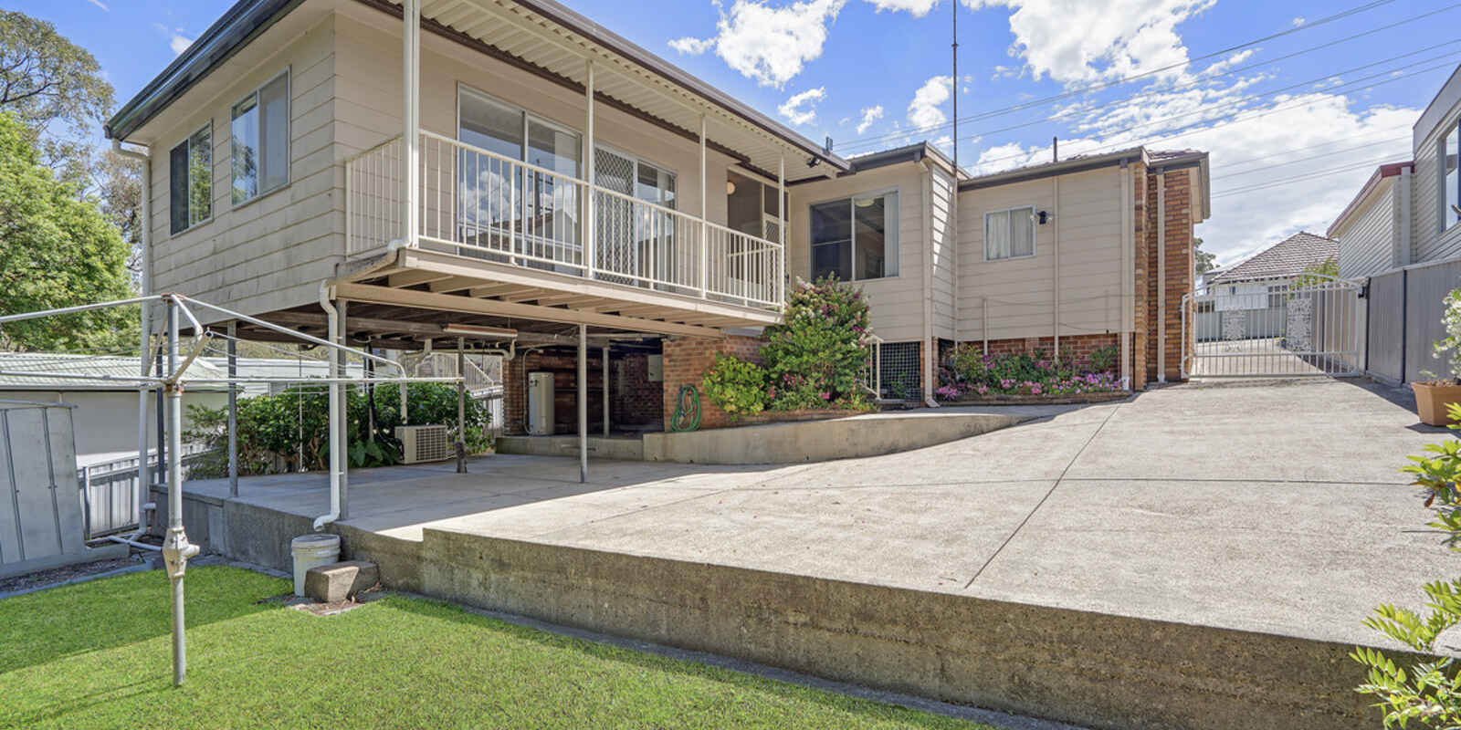 3 Kirkdale Drive Kotara South 3 Kirkdale Drive Kotara South