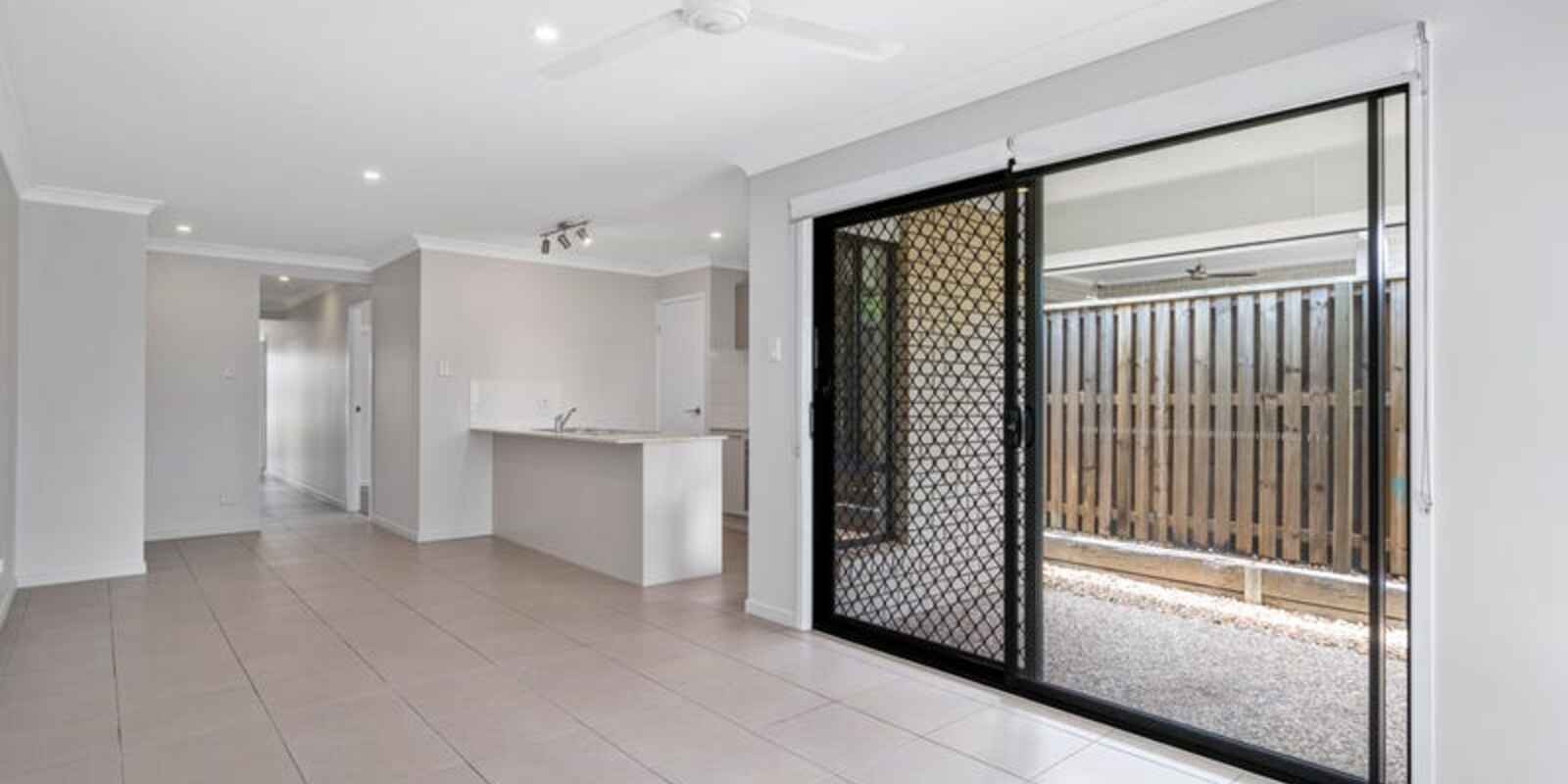 45A Honeyeater Crescent Dakabin 45A Honeyeater Crescent Dakabin