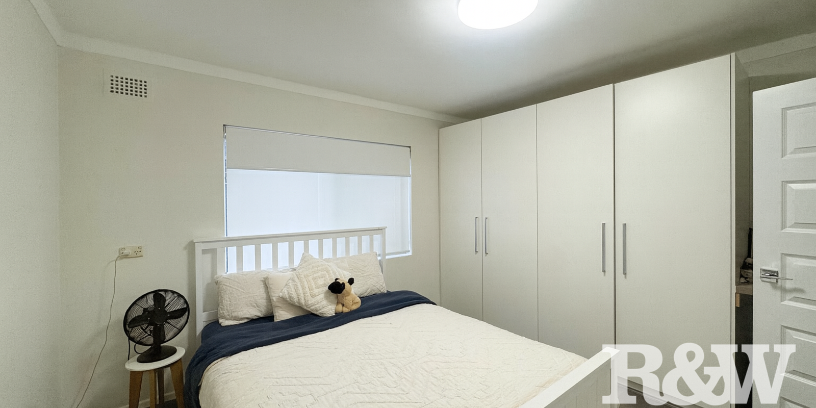 15 Hillcrest Avenue Moorebank 15 Hillcrest Avenue Moorebank