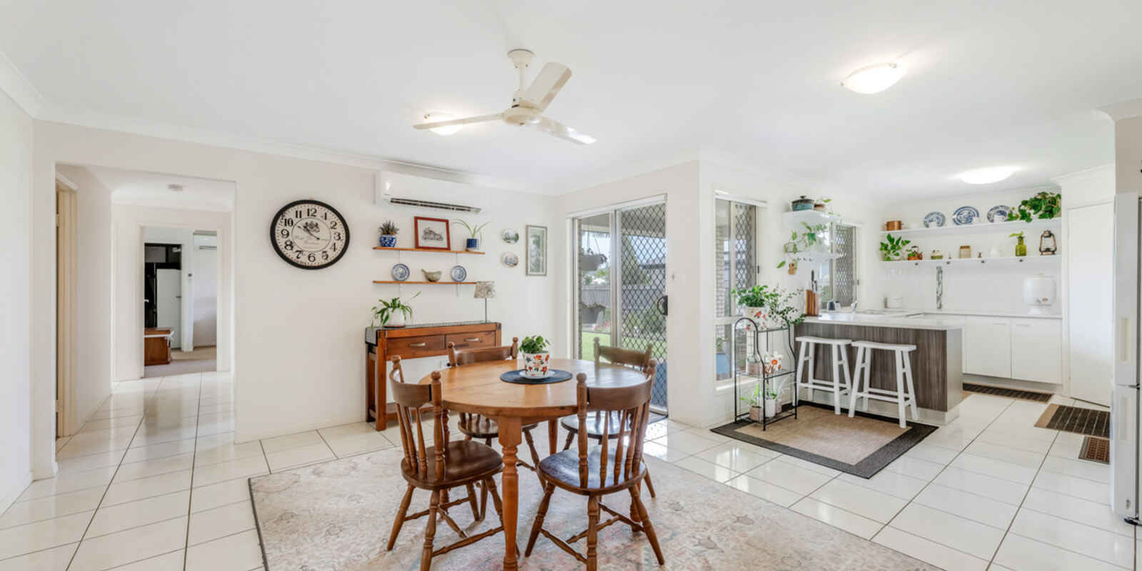 3 McCallum Close Coral Cove 3 McCallum Close Coral Cove