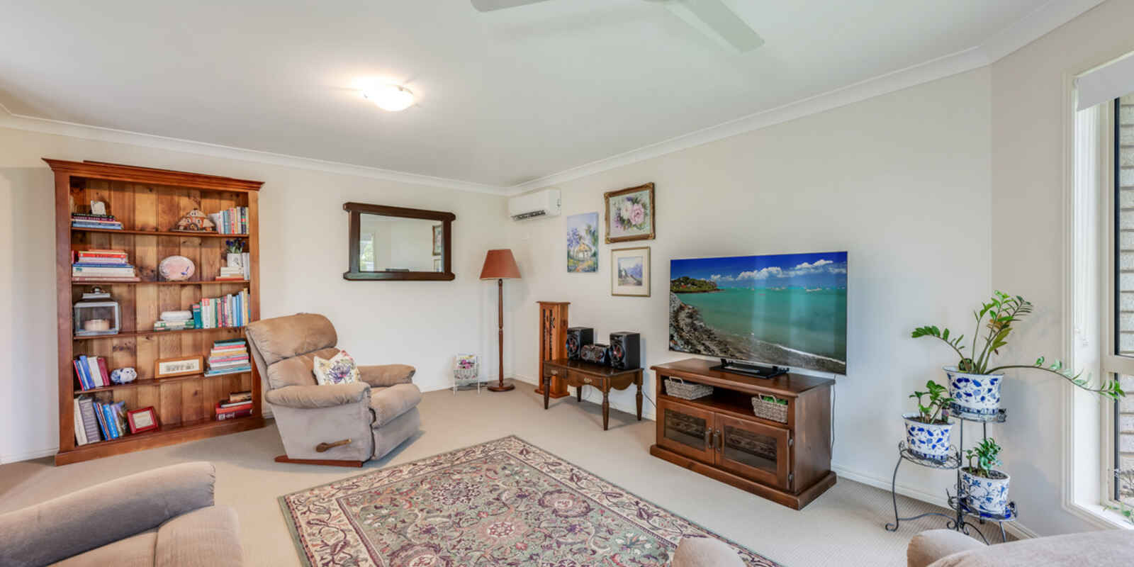 3 McCallum Close Coral Cove 3 McCallum Close Coral Cove