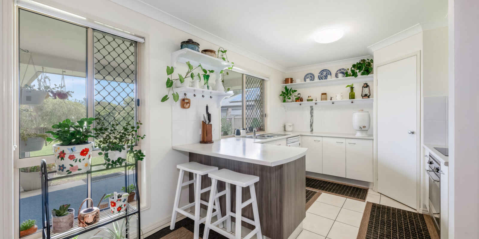 3 McCallum Close Coral Cove 3 McCallum Close Coral Cove