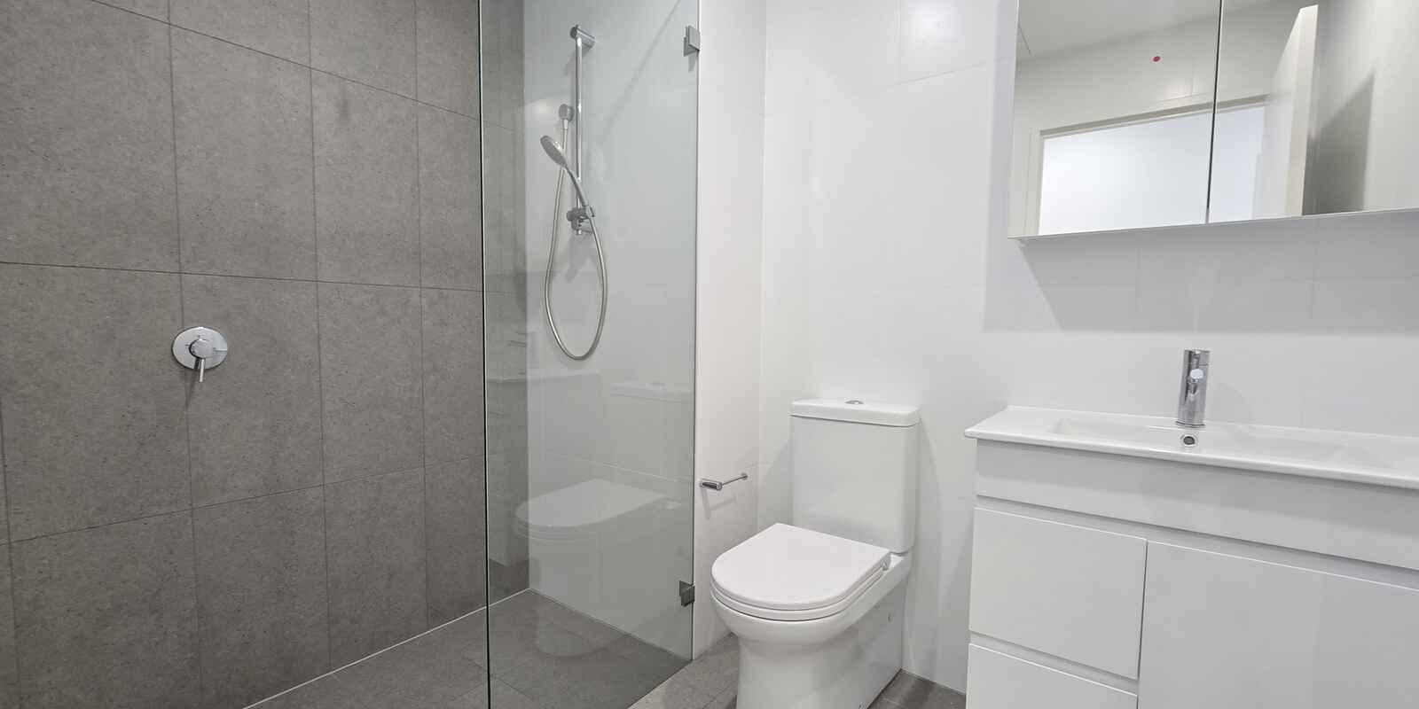 A1104/8 The Crescent Fairfield A1104/8 The Crescent Fairfield