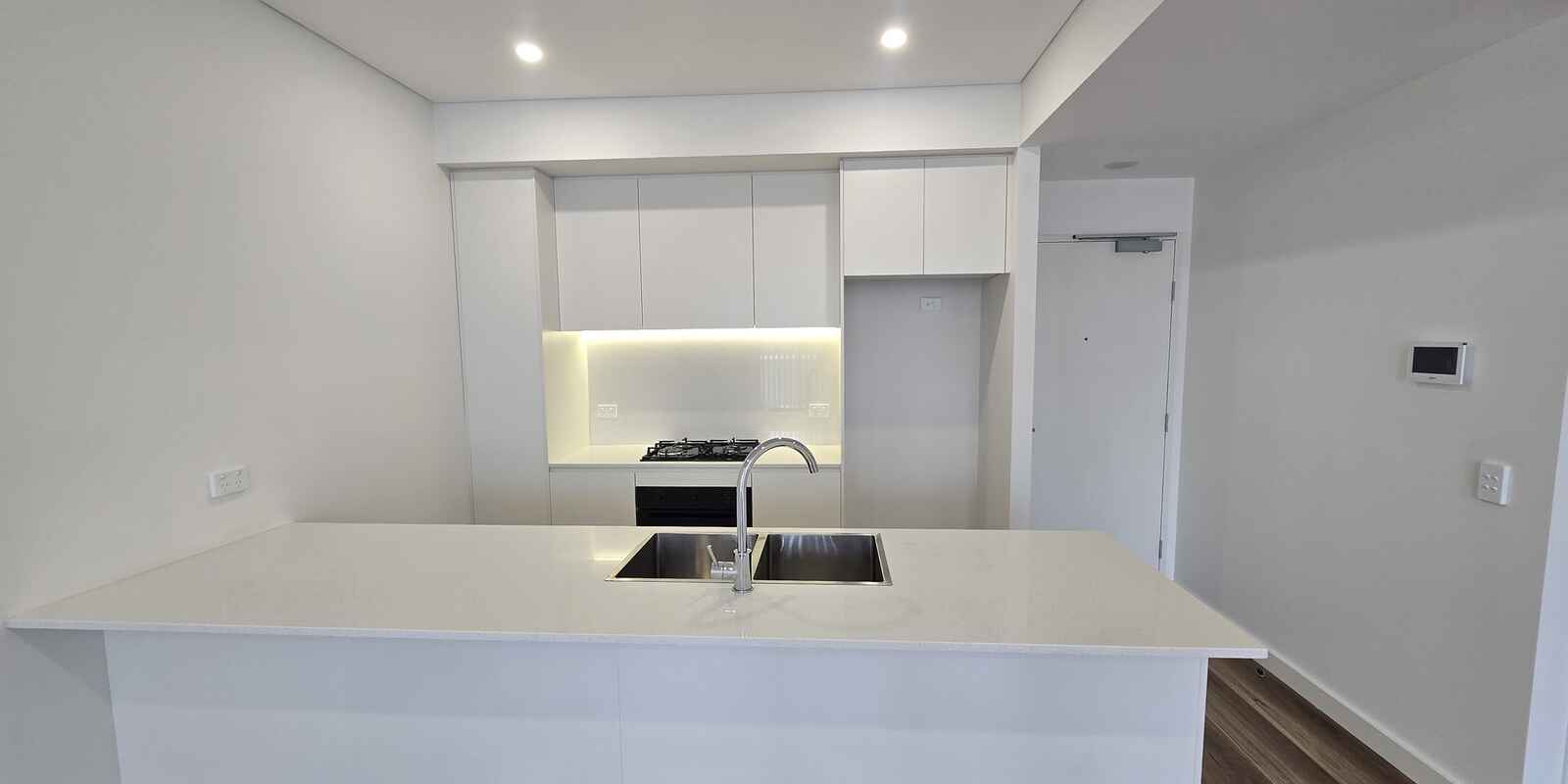 B605/6 The Crescent Fairfield