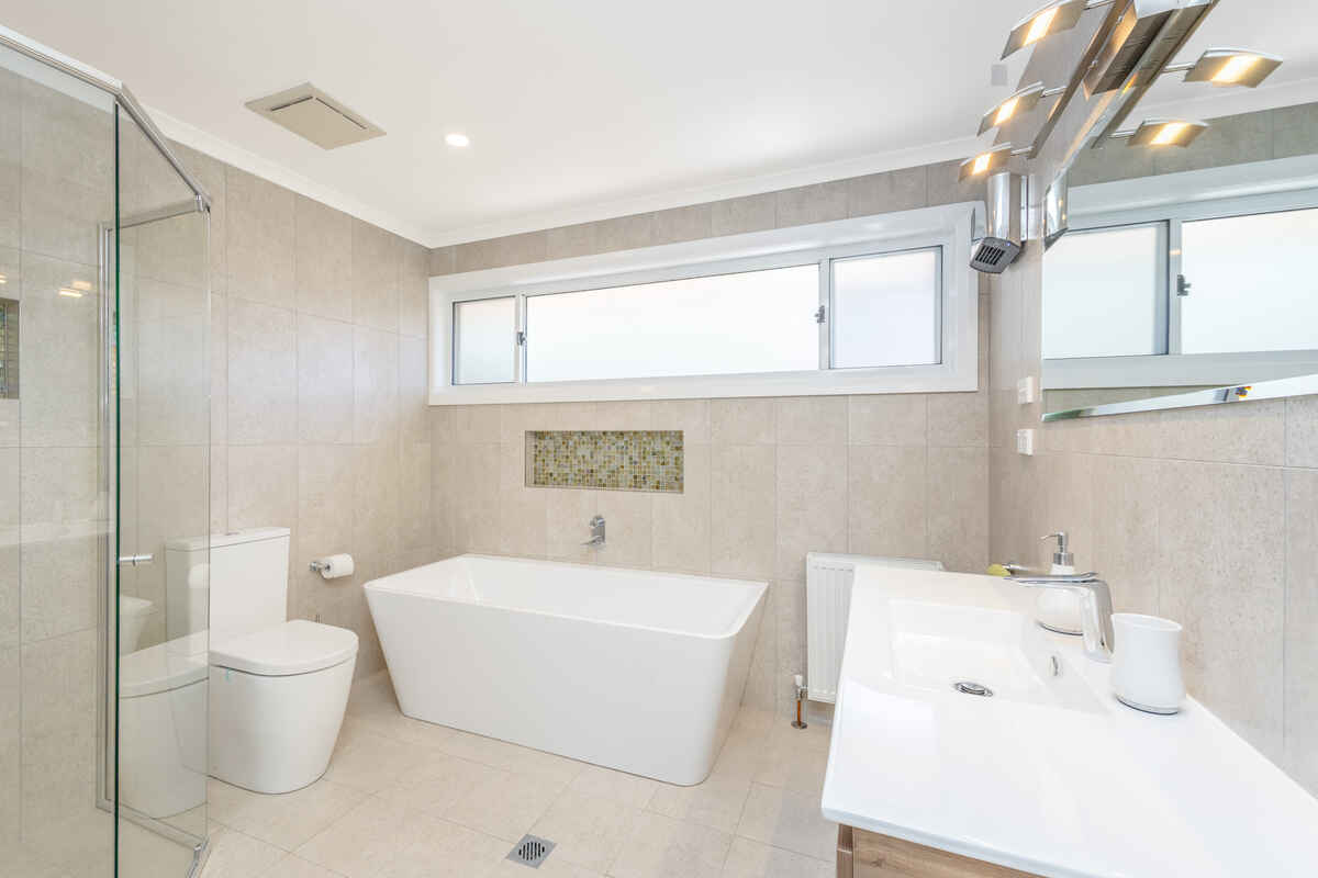 92 Govetts Leap Road Blackheath