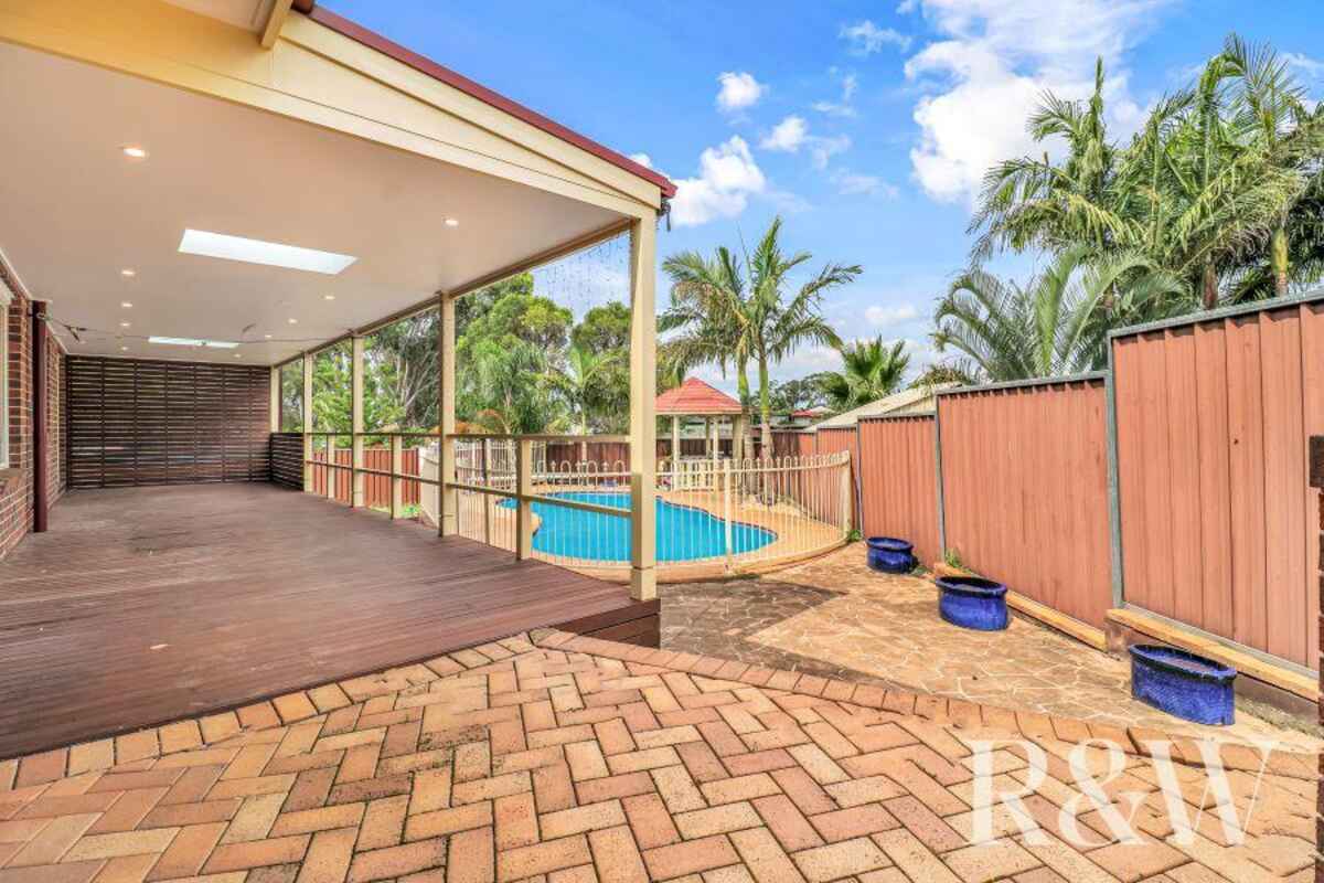 24 Lockheed Circuit St Clair