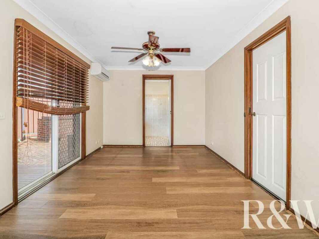 24 Lockheed Circuit St Clair