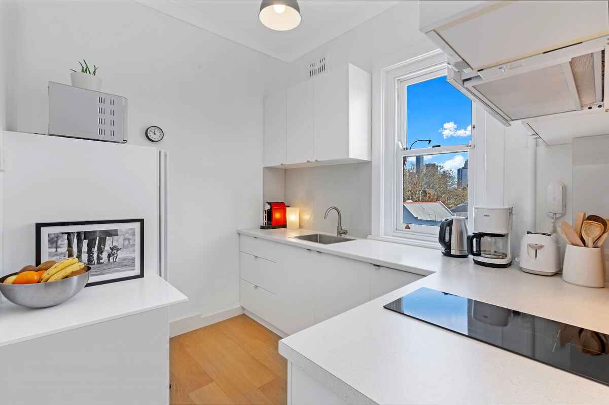 13/6-8 Hughes Street Potts Point