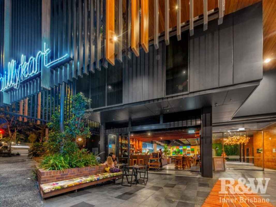 611/4 Edmondstone Street South Brisbane