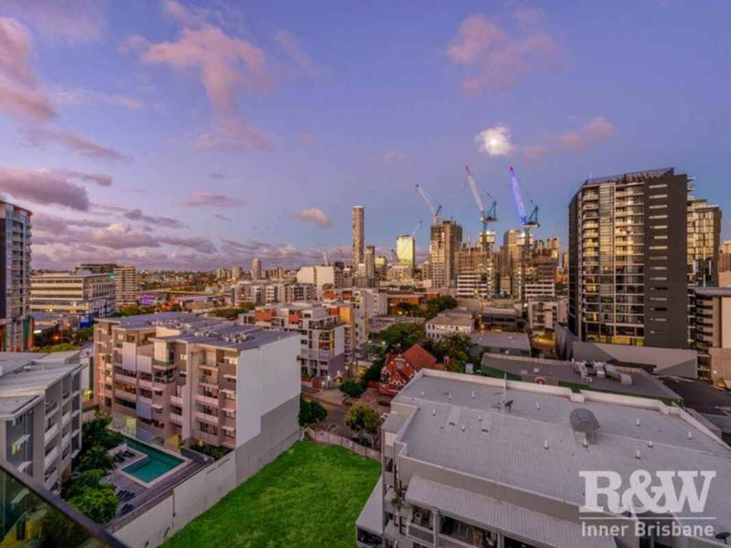 611/4 Edmondstone Street South Brisbane