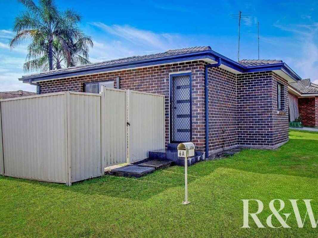 6A Dryberry Avenue St Clair