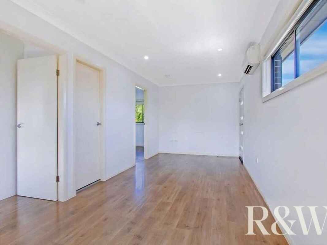 6A Dryberry Avenue St Clair