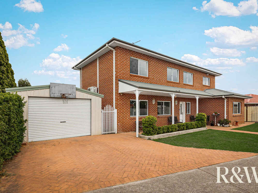 7 Hobson Place Plumpton