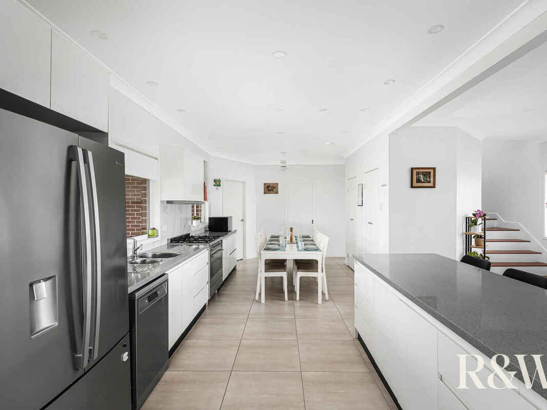 7 Hobson Place Plumpton