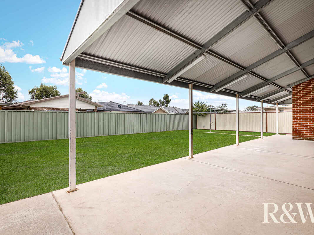 7 Hobson Place Plumpton