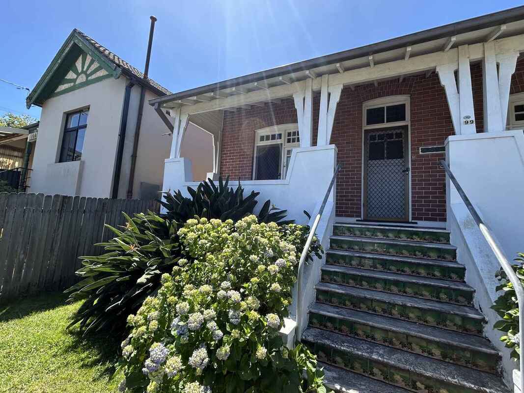 2/99 Ewart Street Dulwich Hill