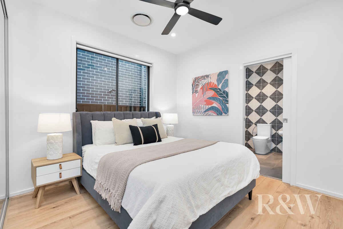 33 LETHBRIDGE ROAD Austral