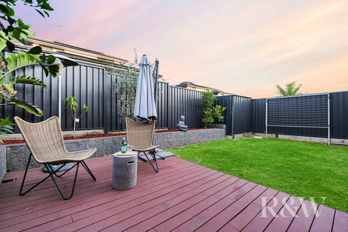 33 LETHBRIDGE ROAD Austral