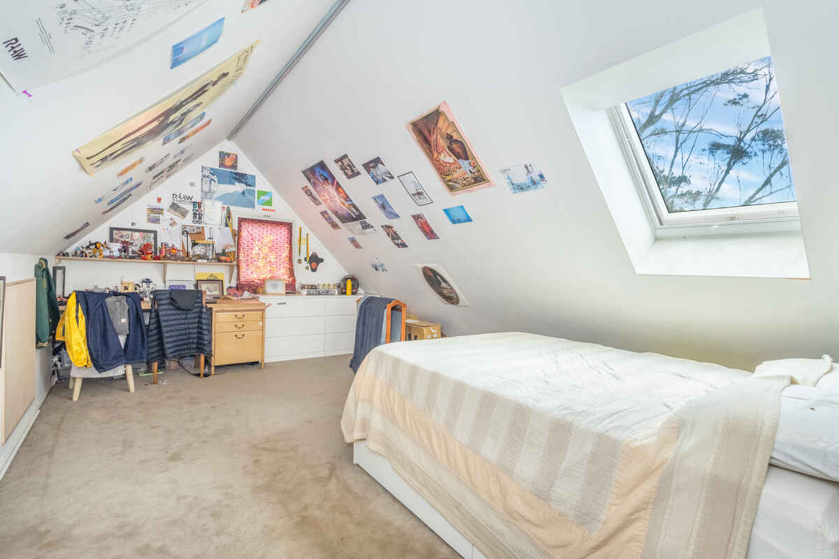 24 Cleopatra Street Blackheath 24 Cleopatra Street Blackheath