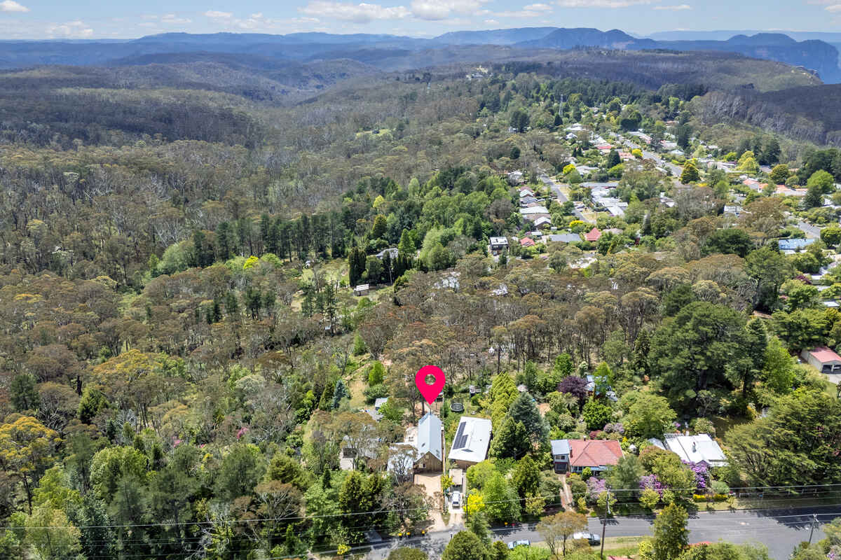 24 Cleopatra Street Blackheath 24 Cleopatra Street Blackheath