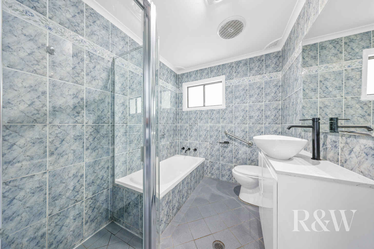 4 ARISAIG PLACE St Andrews