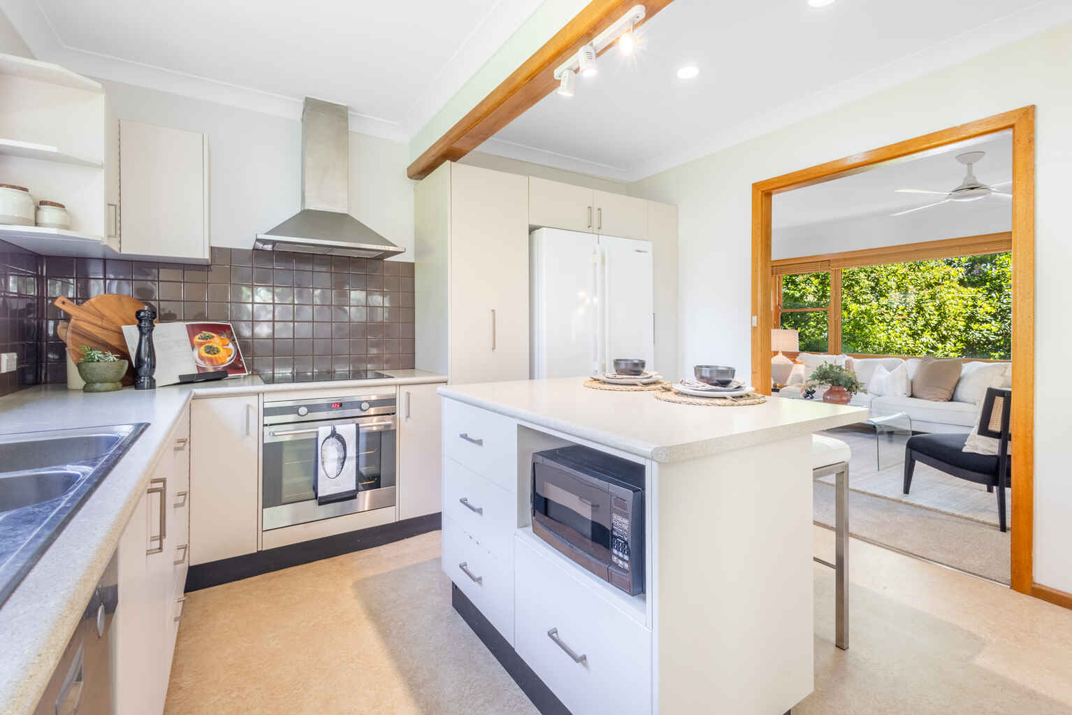 87 Brightlands Avenue Blackheath