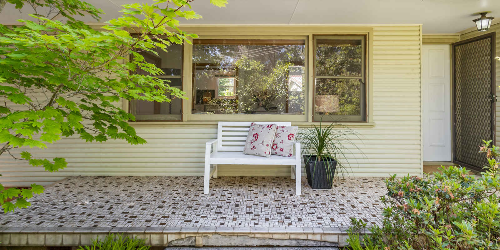 87 Brightlands Avenue Blackheath