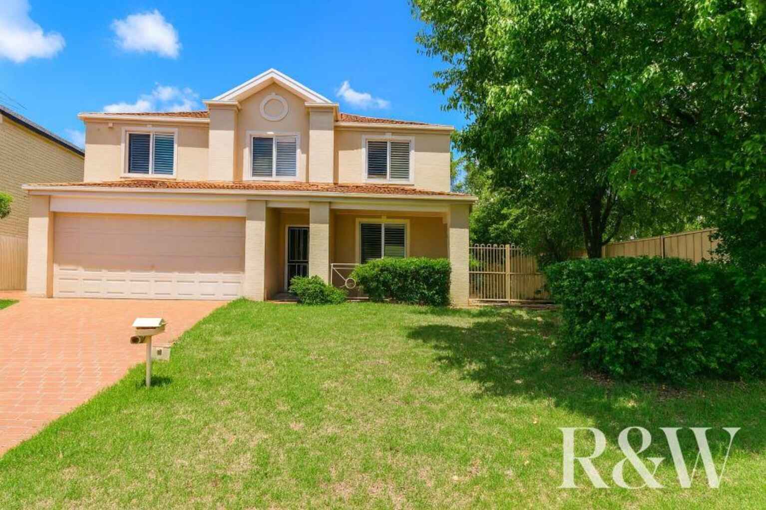 4 Seine Court St Clair