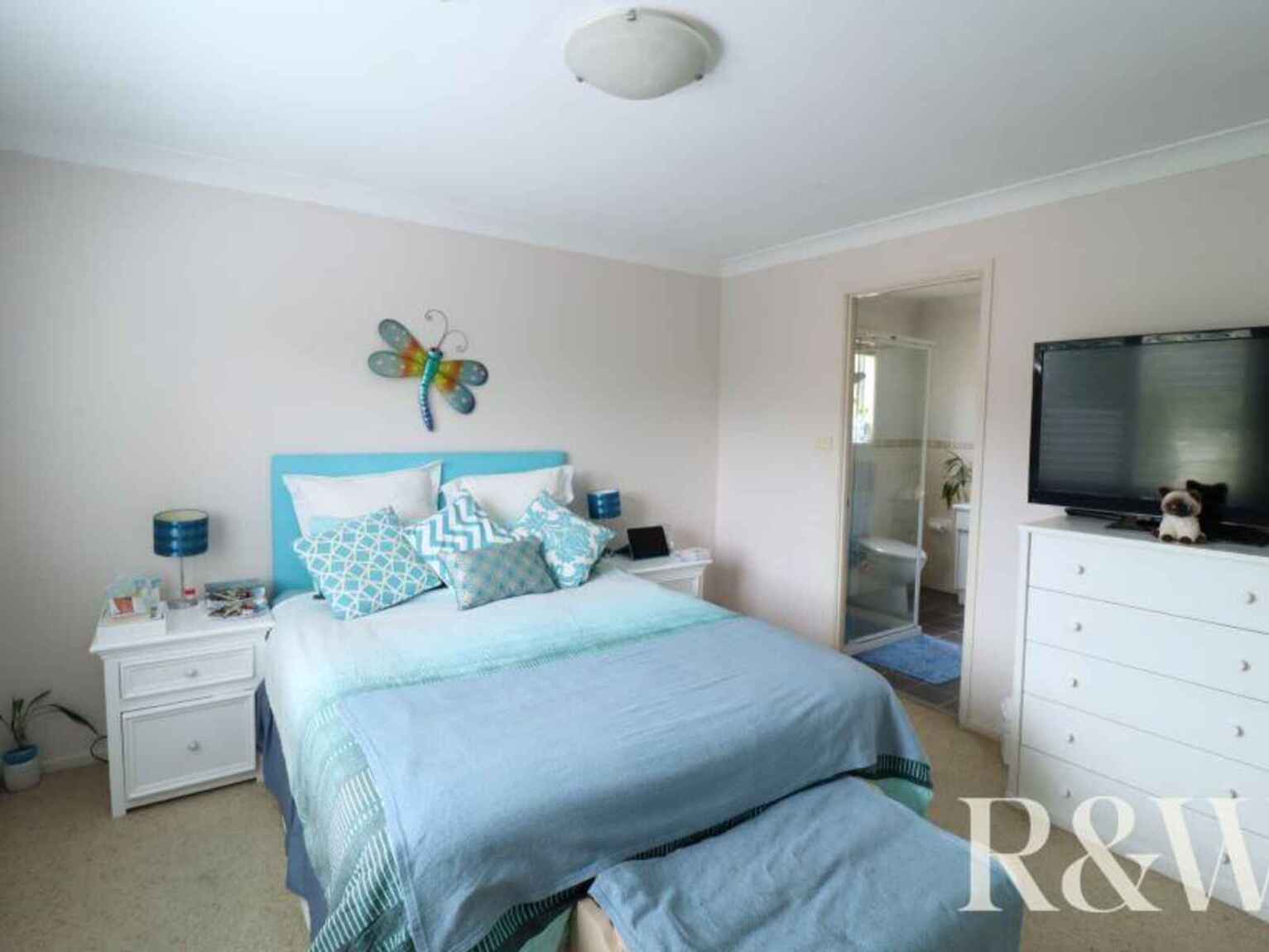 4 Seine Court St Clair