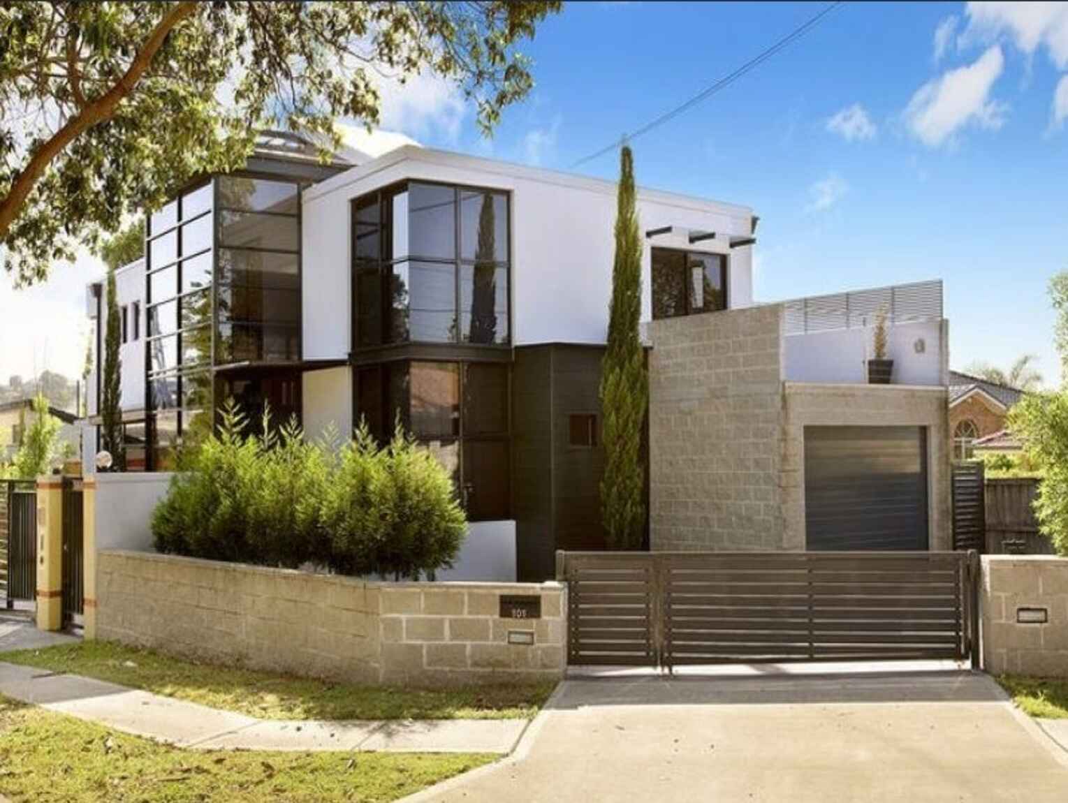 101 Llewellyn Street Rhodes