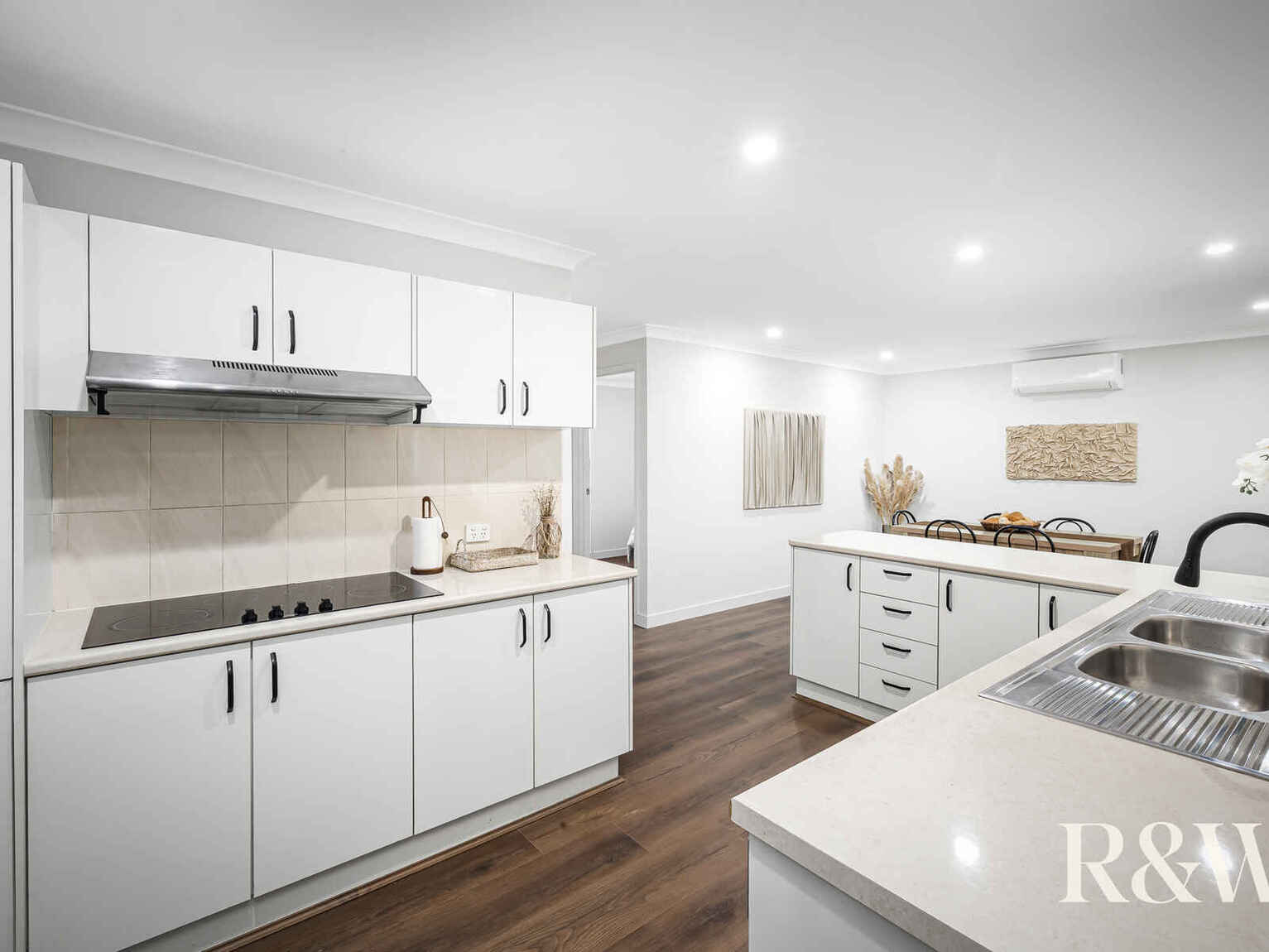 5 Cobbler Crescent Minchinbury