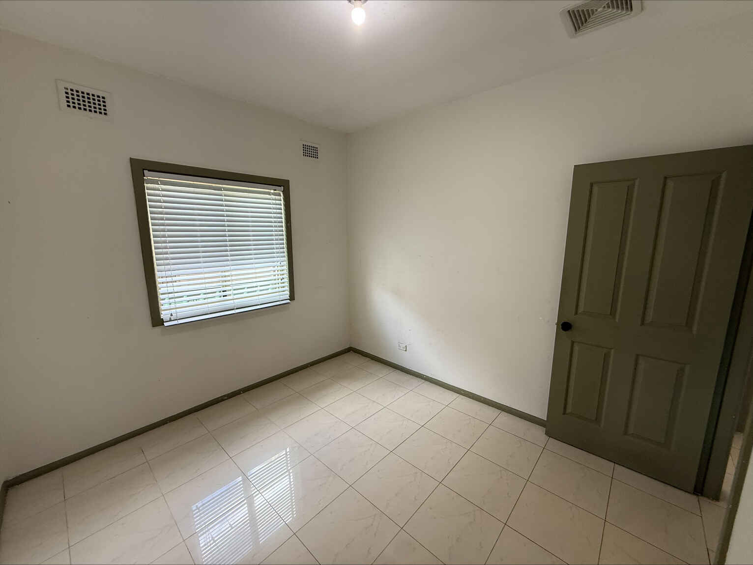 17 Mountview Avenue Doonside 17 Mountview Avenue Doonside