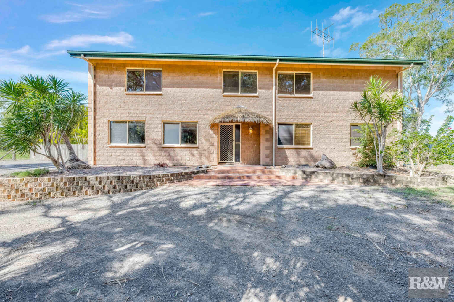 66 Sylvan Drive Moore Park Beach 66 Sylvan Drive Moore Park Beach