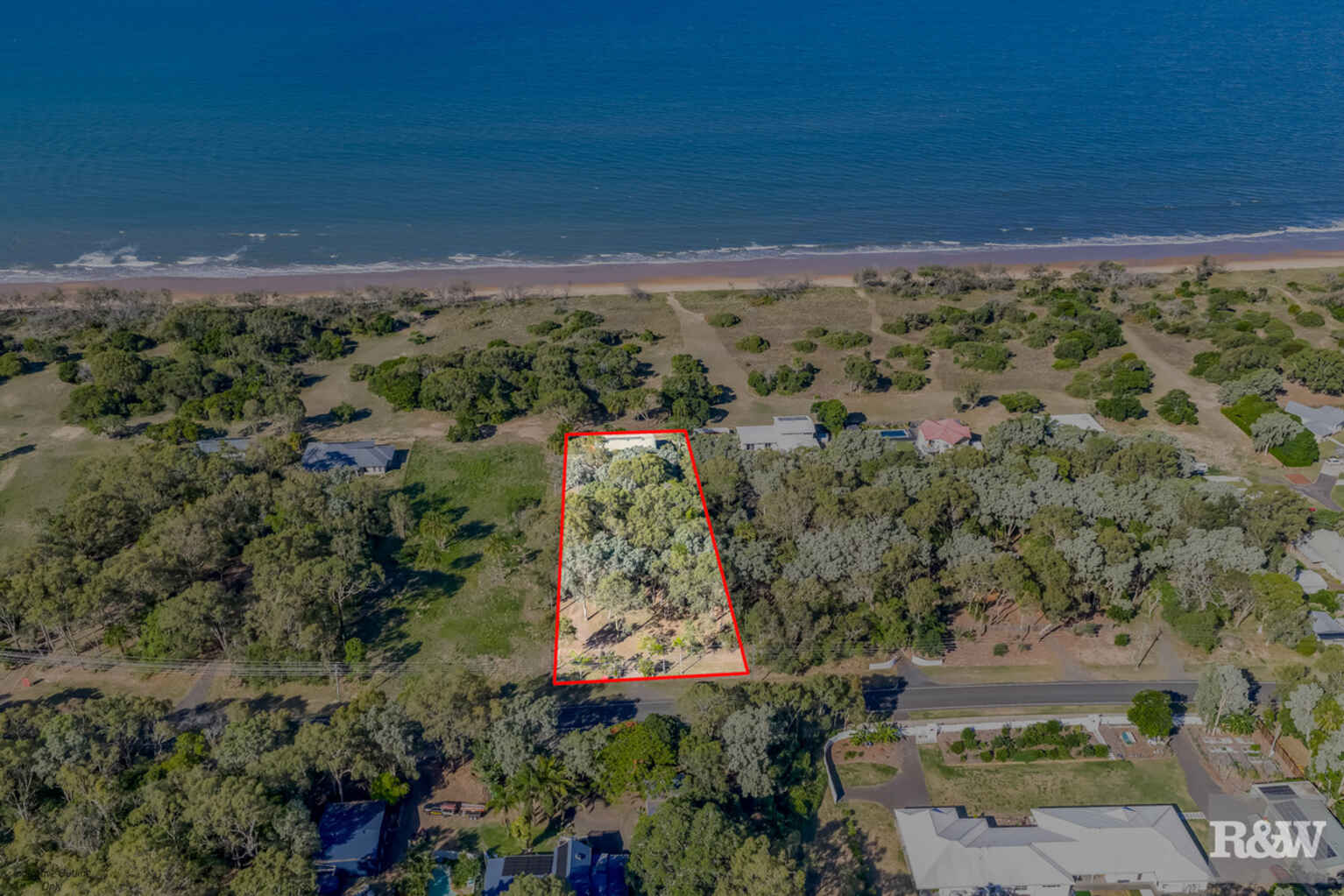 66 Sylvan Drive Moore Park Beach 66 Sylvan Drive Moore Park Beach