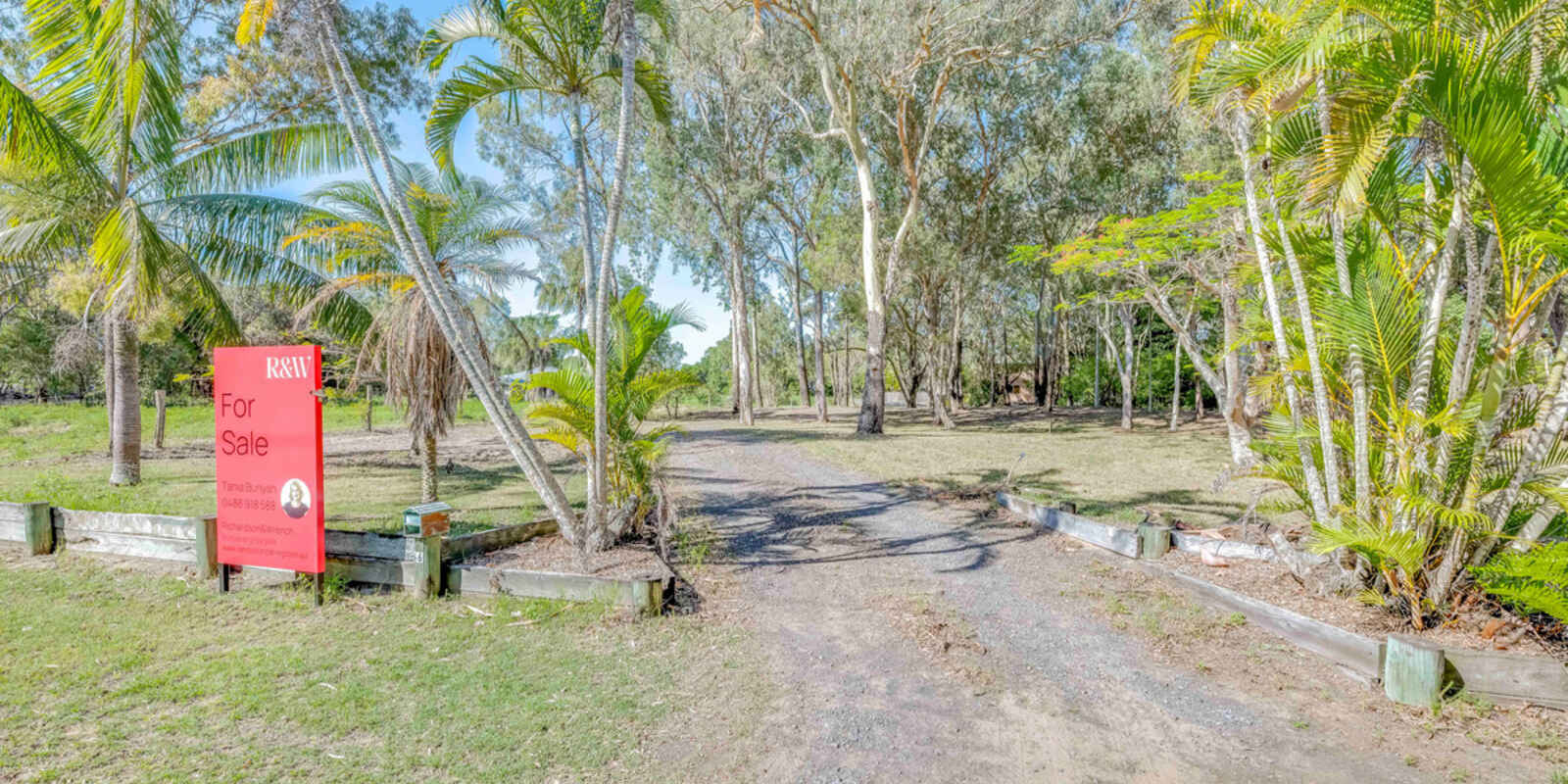 66 Sylvan Drive Moore Park Beach 66 Sylvan Drive Moore Park Beach