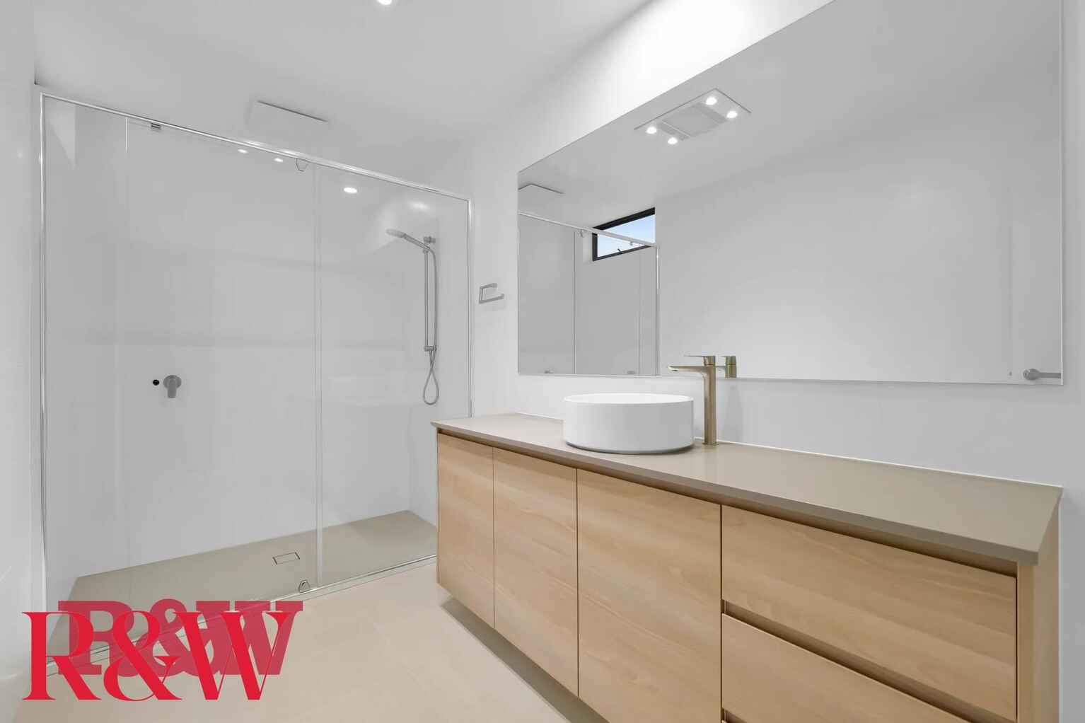 16 Mckinnon Circuit Gledswood Hills