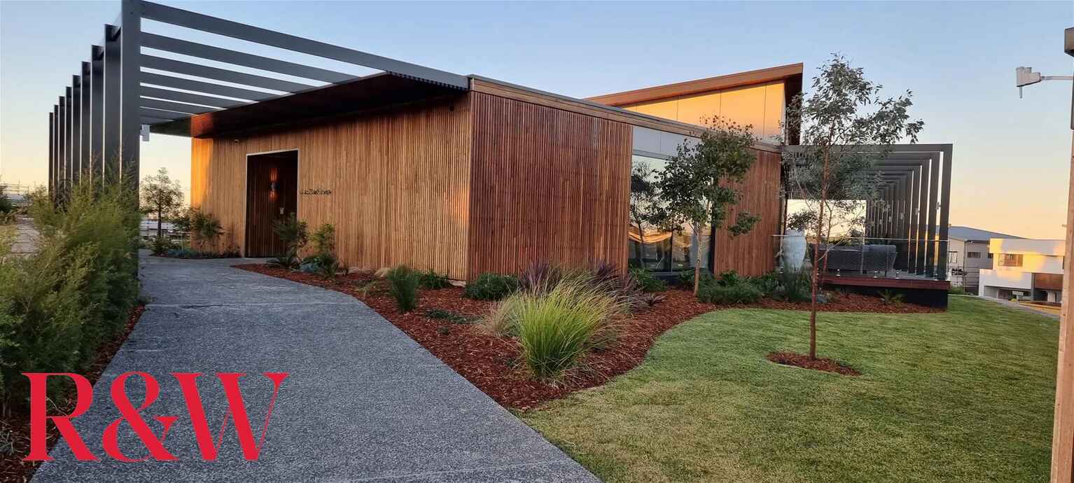 16 Mckinnon Circuit Gledswood Hills