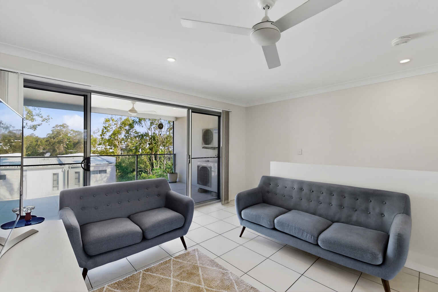 2/84 The Promenade Springfield Lakes