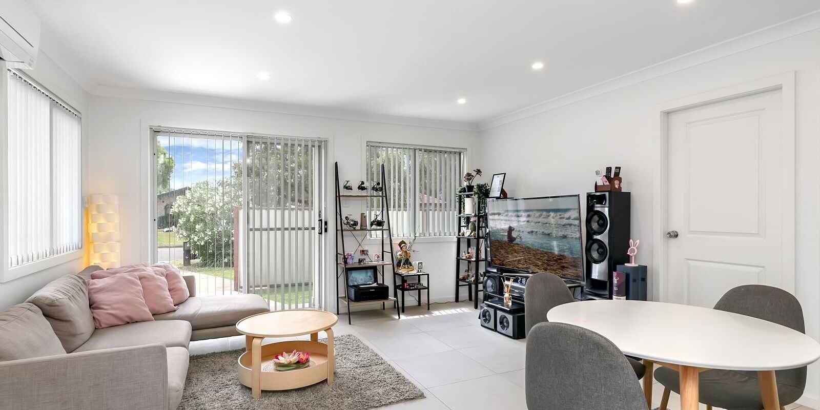 2 & 2A Francis Greenway Avenue St Clair 2 & 2A Francis Greenway Avenue St Clair