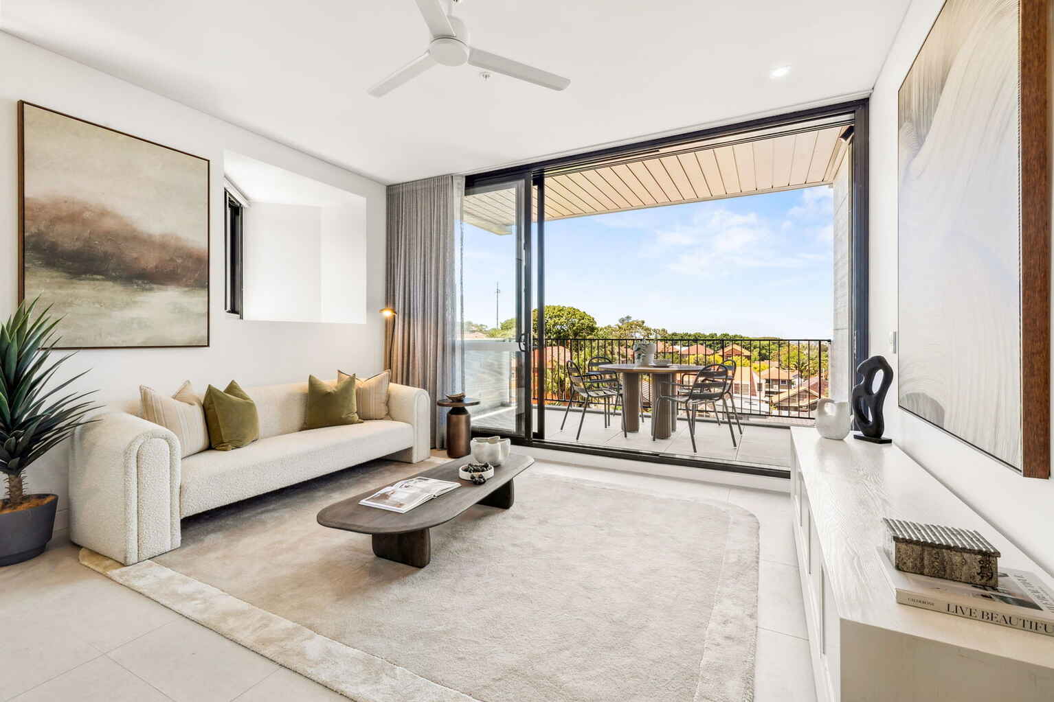 2bed/16A Llandaff Street Bondi Junction 2bed/16A Llandaff Street Bondi Junction