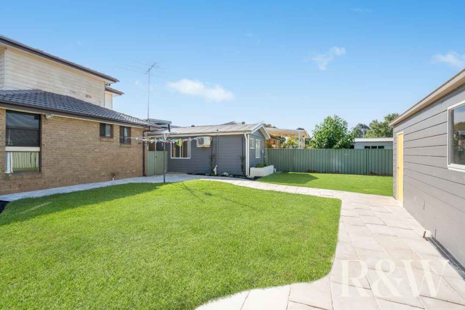 15 Daniel Parade St Clair