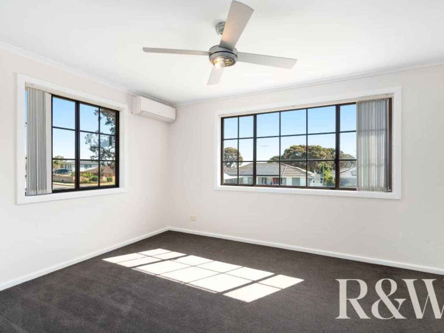 15 Daniel Parade St Clair